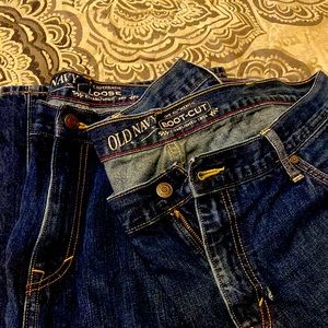 2 pairs of Old Navy men’s jeans size 40x32 in good condition